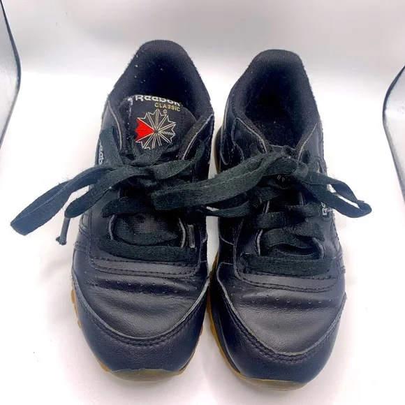 Size 11.5 kids Reebok Classic - Picture 1 of 3
